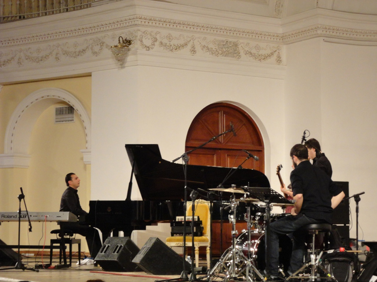 Фантастическое чувство гармонии и ритма Эмиля Афрасияба (ФОТО)