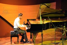 Музыкальные шедевры Эльчина Ширинова (ФОТО)