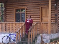 Телеведущая Вюсаля Керимова в образе домохозяйки в лесном домике (ФОТО)