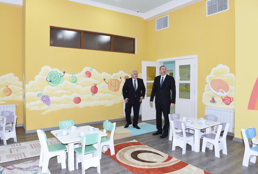 Президент Азербайджана Ильхам Алиев принял участие в открытии детсада-яслей в Шеки