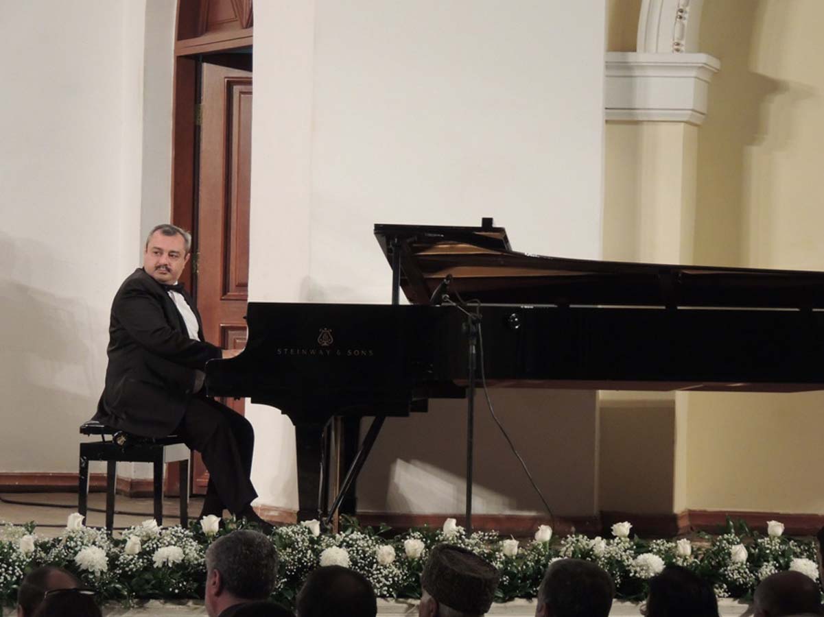 Великий Алиага Вахид - 120: Вечер музыки и поэзии (ФОТО)