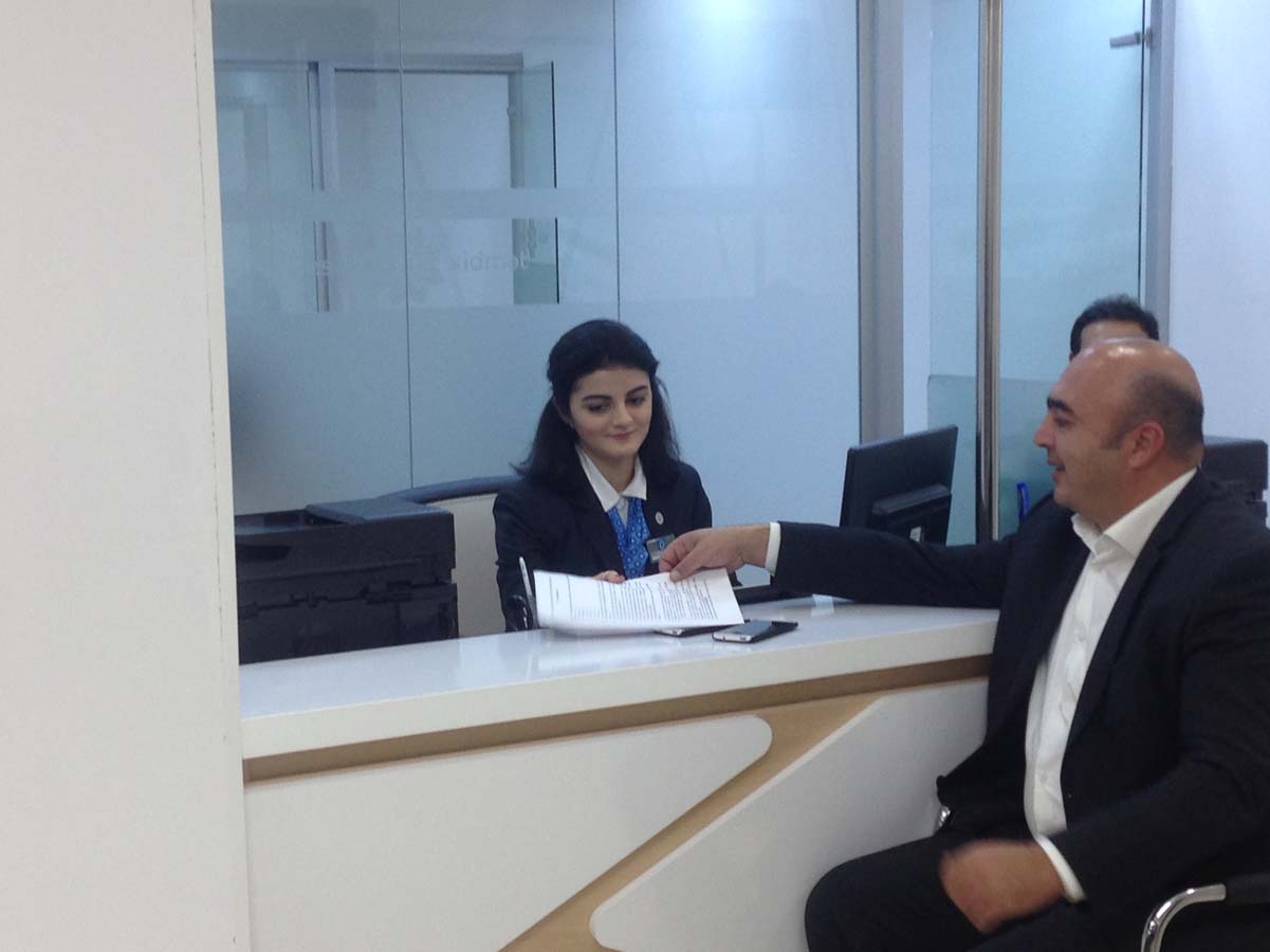 В Азербайджане началась упрощенная выдача лицензий бизнесу (ФОТО)