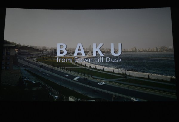 В Польше увидели, каким бывает Баку от рассвета до заката (ФОТО)