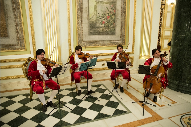 Грандиозное открытие нового элитного ресторана "Böyük Saray" с участием Сибель Джан (ФОТО)