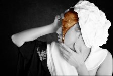 Аян Бабакишиева представила креативный фотопроект "Лица – маски " (ФОТО)