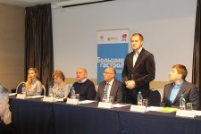 Азербайджанские актеры в Петербурге почтили память жертв трагедии в Египте (ФОТО)