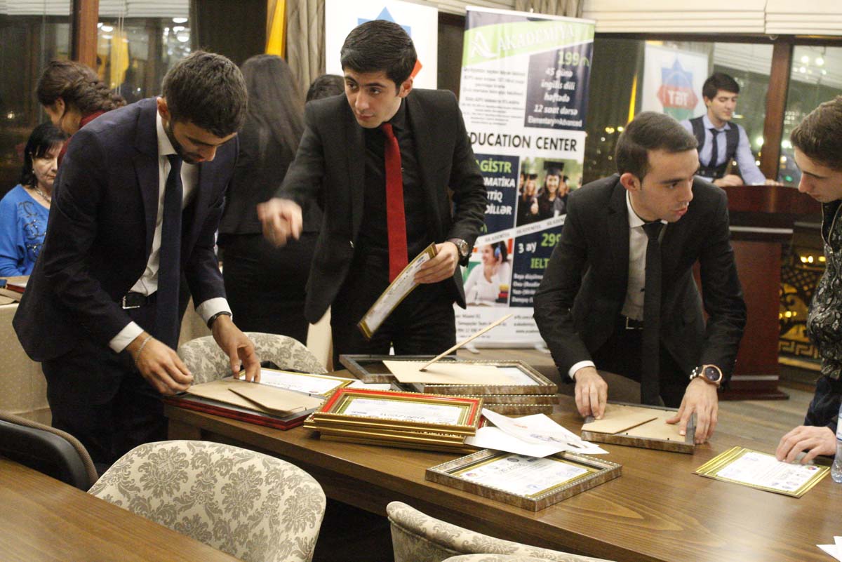 Битву умов в Баку выиграли молодые военные (ФОТО)