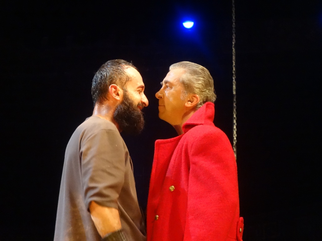 В Баку сожгли одно из семи чудес света (ФОТО)