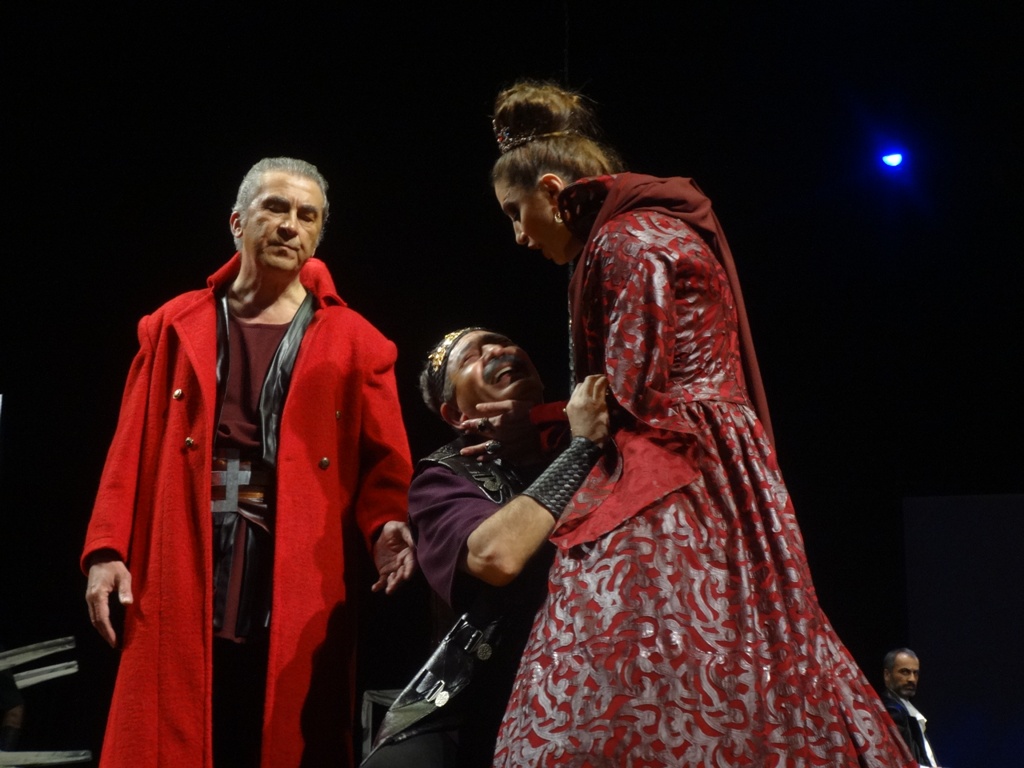 В Баку сожгли одно из семи чудес света (ФОТО)