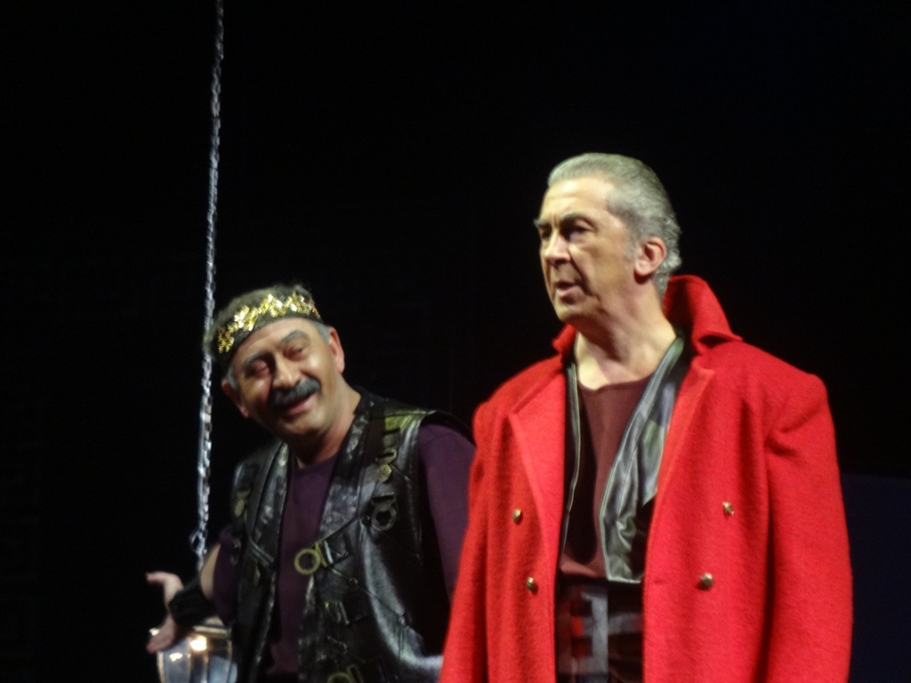 В Баку сожгли одно из семи чудес света (ФОТО)