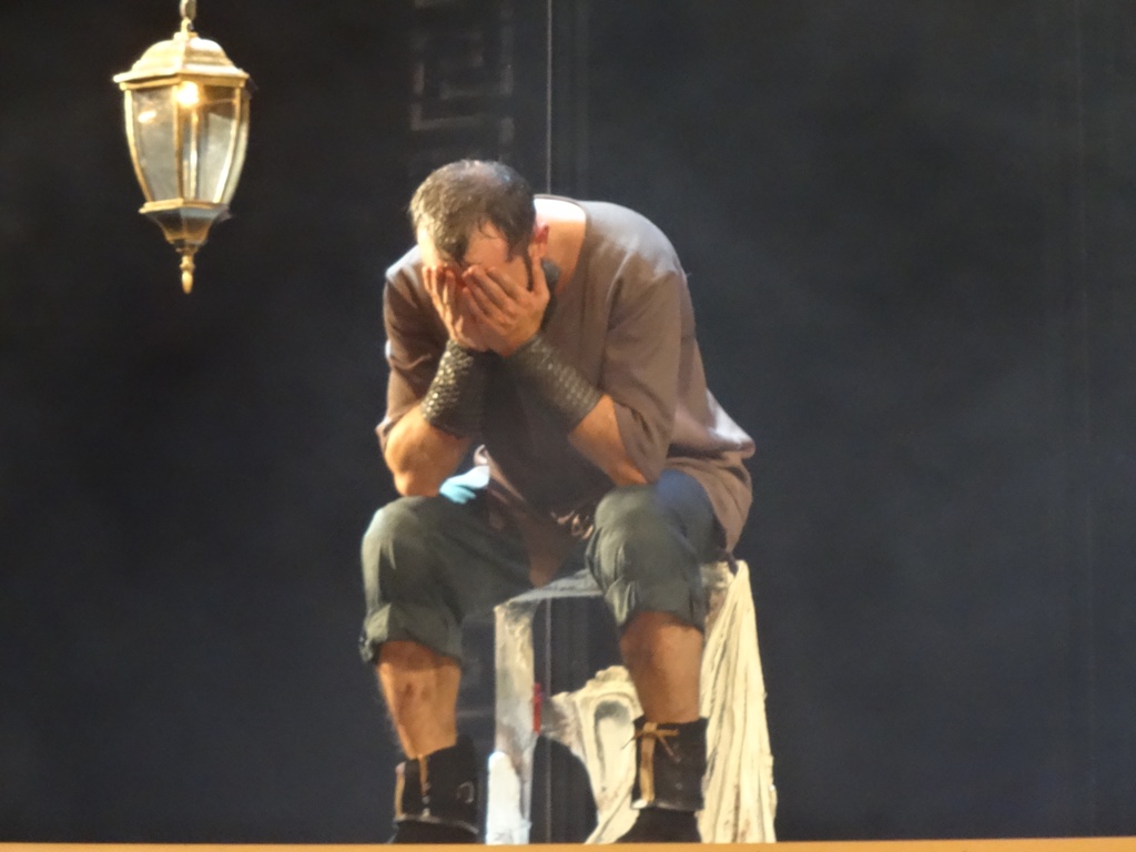 В Баку сожгли одно из семи чудес света (ФОТО)