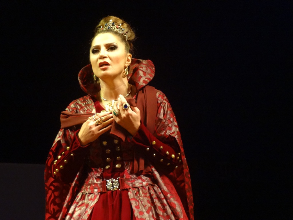 В Баку сожгли одно из семи чудес света (ФОТО)