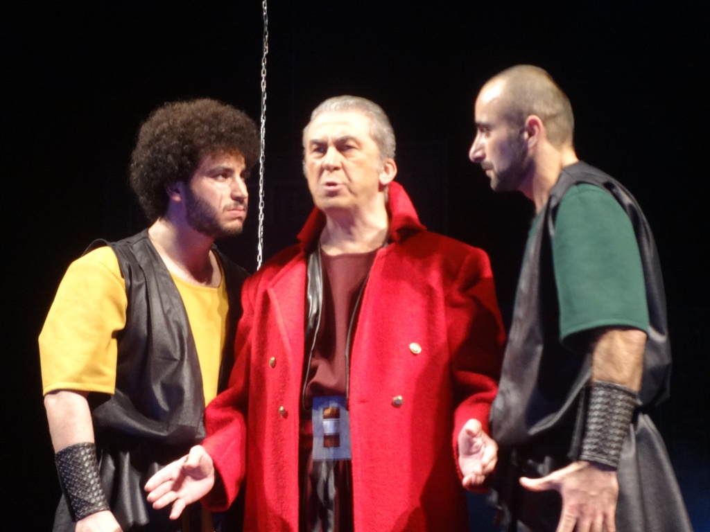 В Баку сожгли одно из семи чудес света (ФОТО)