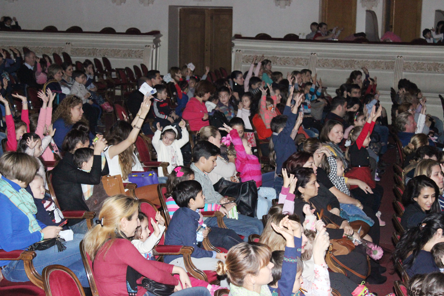 Веселые приключения для бакинских ребятишек и родителей – еще один день (ФОТО)