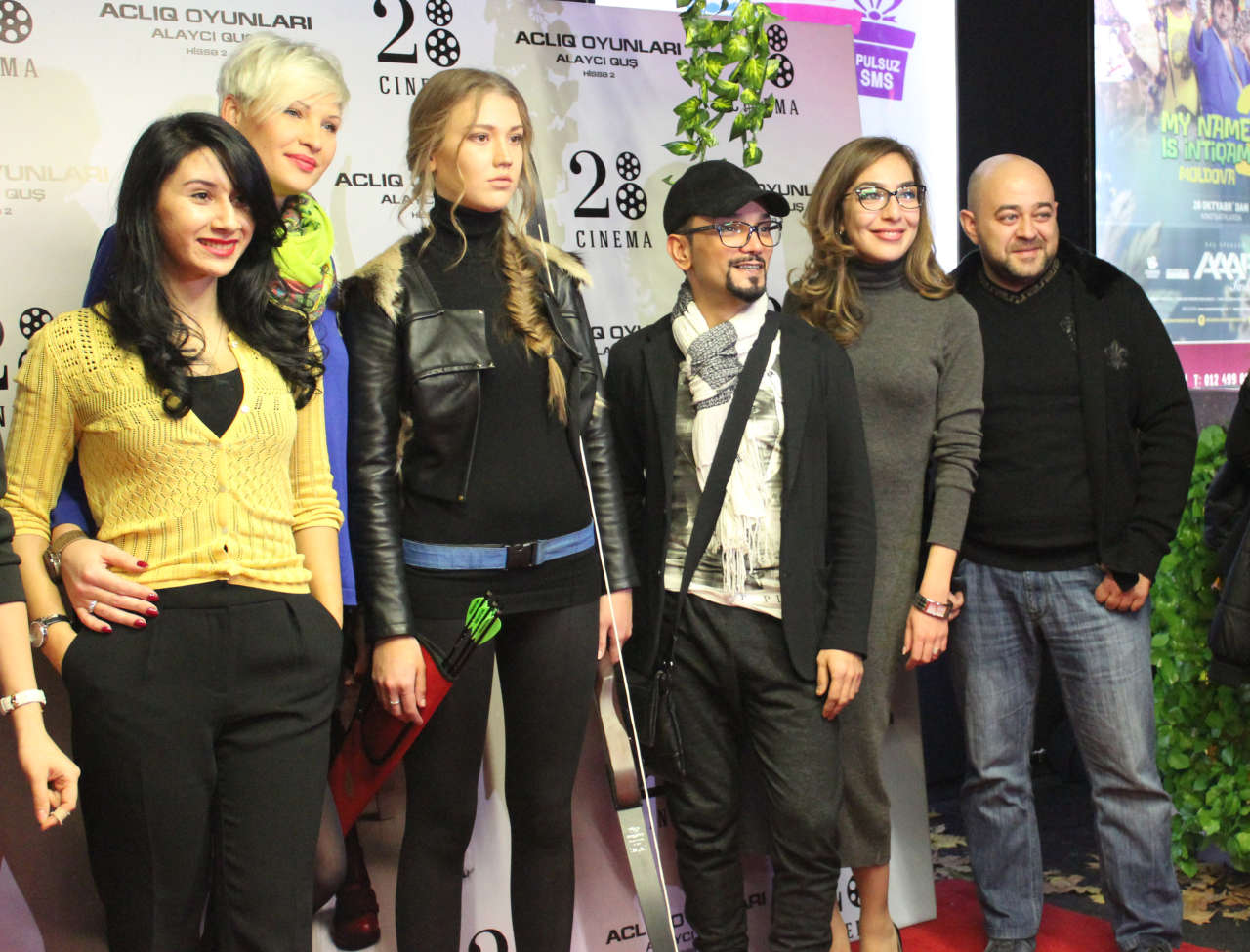 Грандиозная премьера в Баку с участием шоу-звезд: "Голодные игры: Сойка-пересмешница. Часть 2" (ФОТО, ВИДЕО)