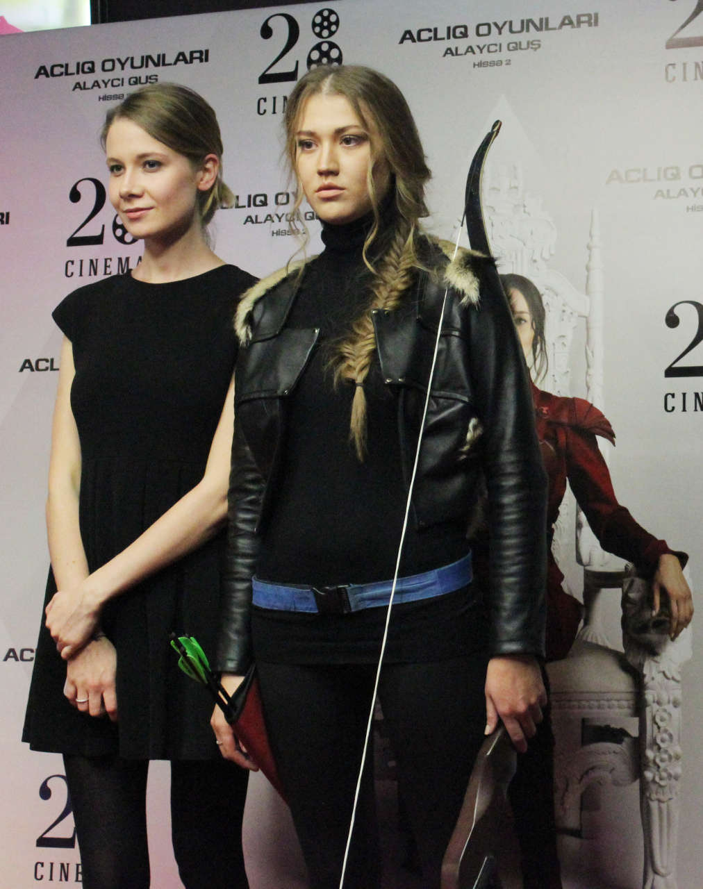 Грандиозная премьера в Баку с участием шоу-звезд: "Голодные игры: Сойка-пересмешница. Часть 2" (ФОТО, ВИДЕО)