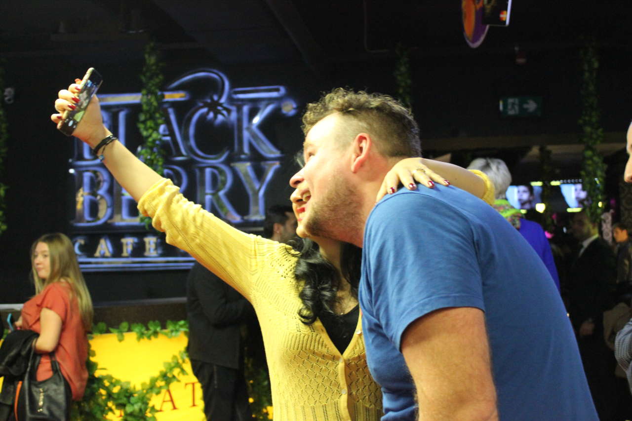 Грандиозная премьера в Баку с участием шоу-звезд: "Голодные игры: Сойка-пересмешница. Часть 2" (ФОТО, ВИДЕО)