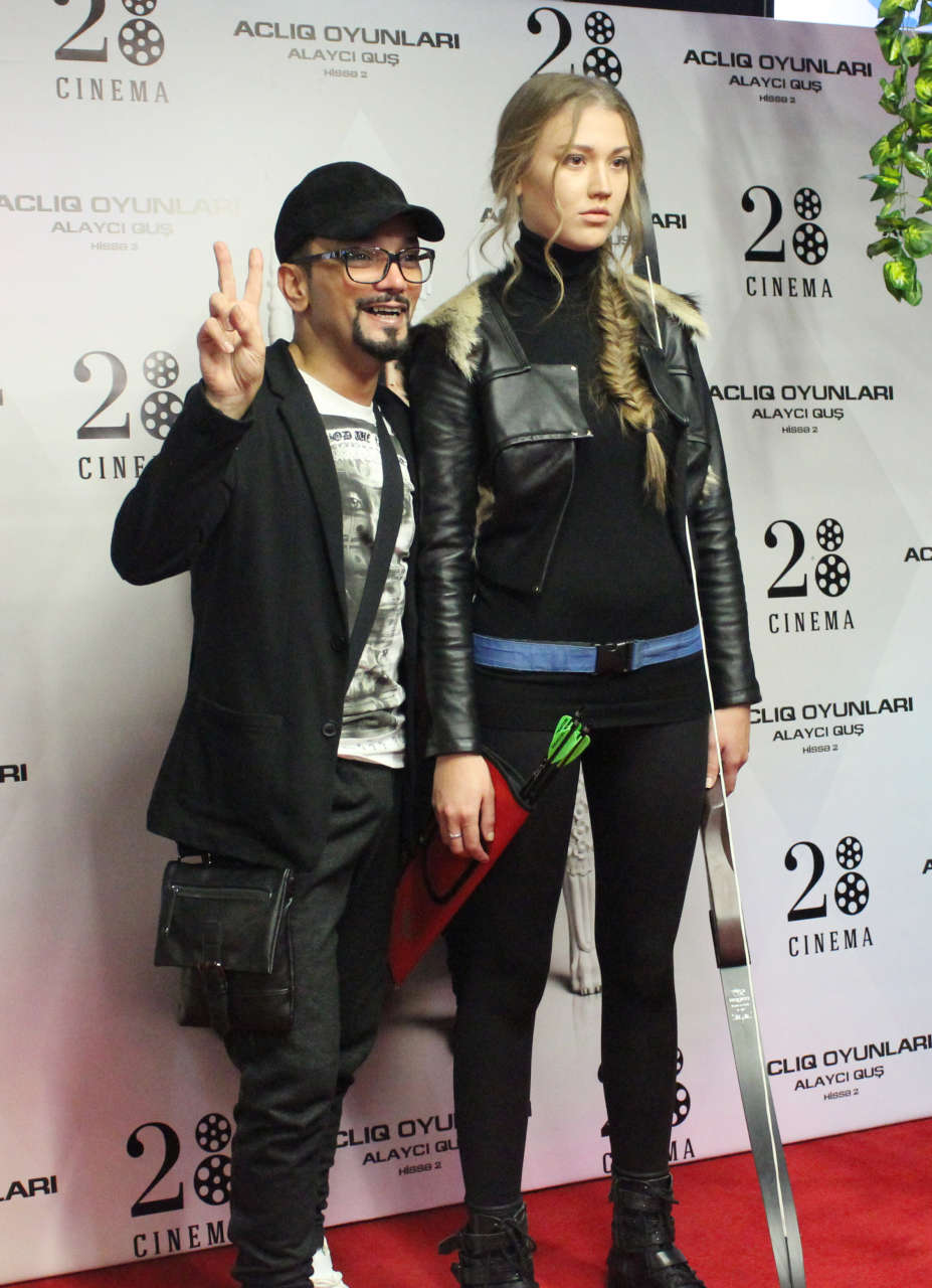 Грандиозная премьера в Баку с участием шоу-звезд: "Голодные игры: Сойка-пересмешница. Часть 2" (ФОТО, ВИДЕО)