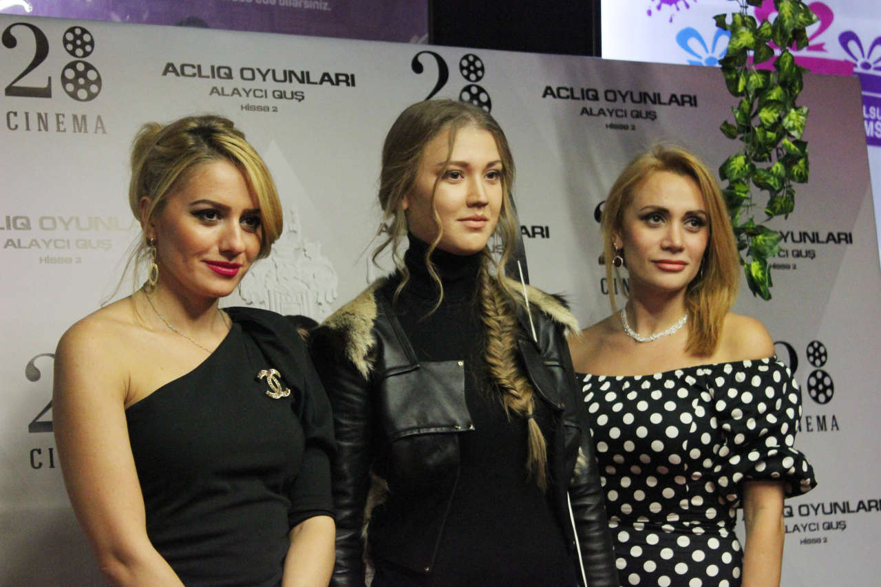 Грандиозная премьера в Баку с участием шоу-звезд: "Голодные игры: Сойка-пересмешница. Часть 2" (ФОТО, ВИДЕО)