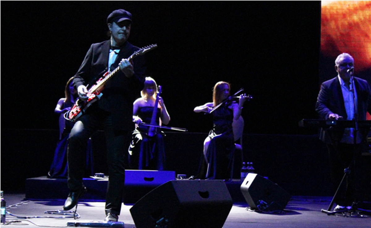 Валерий Меладзе зажег в Баку звезды, или Когда зашкаливают эмоции (ФОТО)