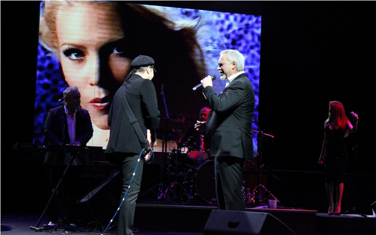 Валерий Меладзе зажег в Баку звезды, или Когда зашкаливают эмоции (ФОТО)