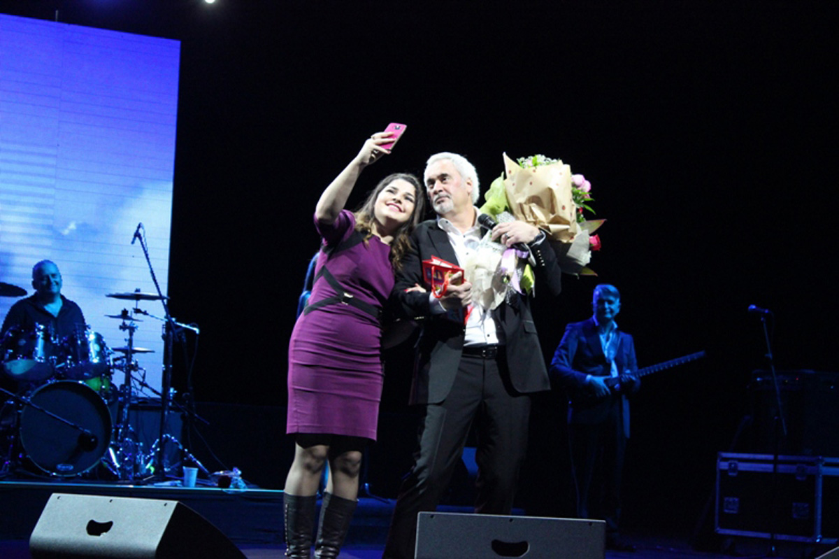 Валерий Меладзе зажег в Баку звезды, или Когда зашкаливают эмоции (ФОТО)