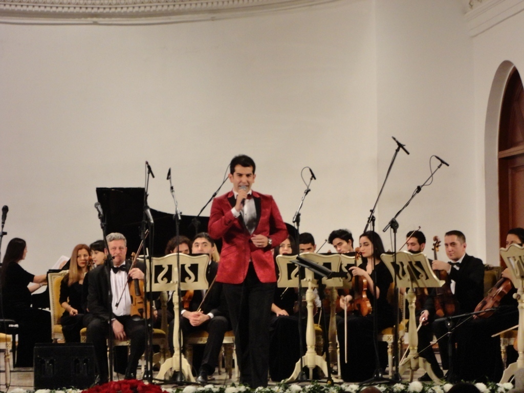 Потрясающий концерт Фидан и Хураман Гасымовых: овации и любимая музыка (ФОТО)