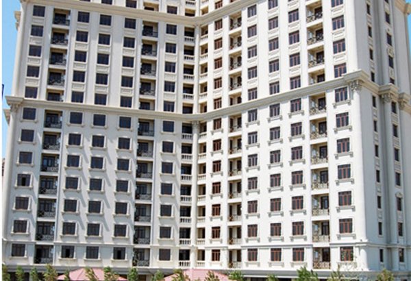 В Баку у журналистов примут документы для оформления "купчих" на квартиры