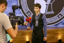 В Шамкир явился самый гениальный человек всех времен (ФОТО)