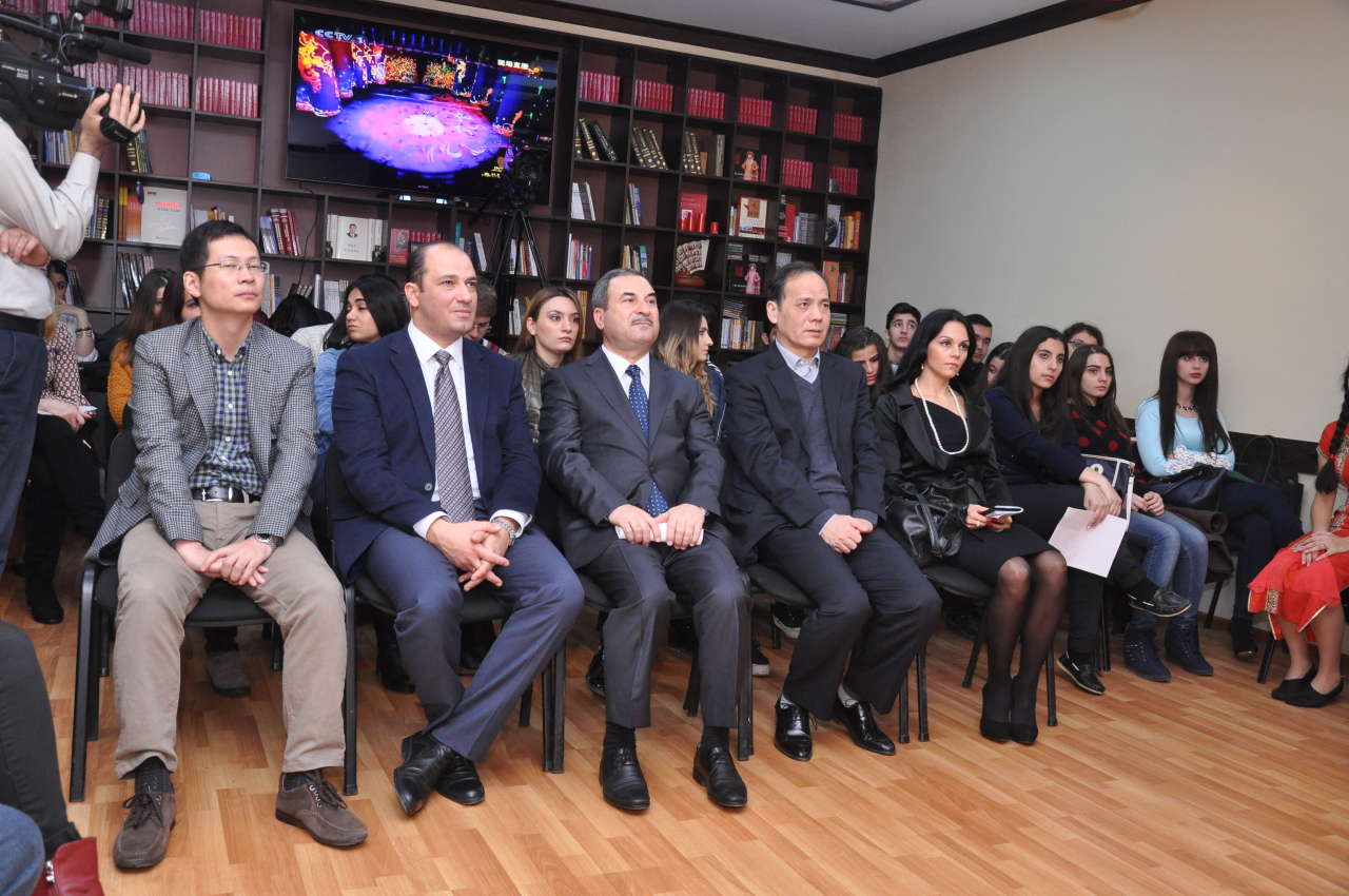 Танцевальное искусство Азербайджана и Китая (ФОТО)