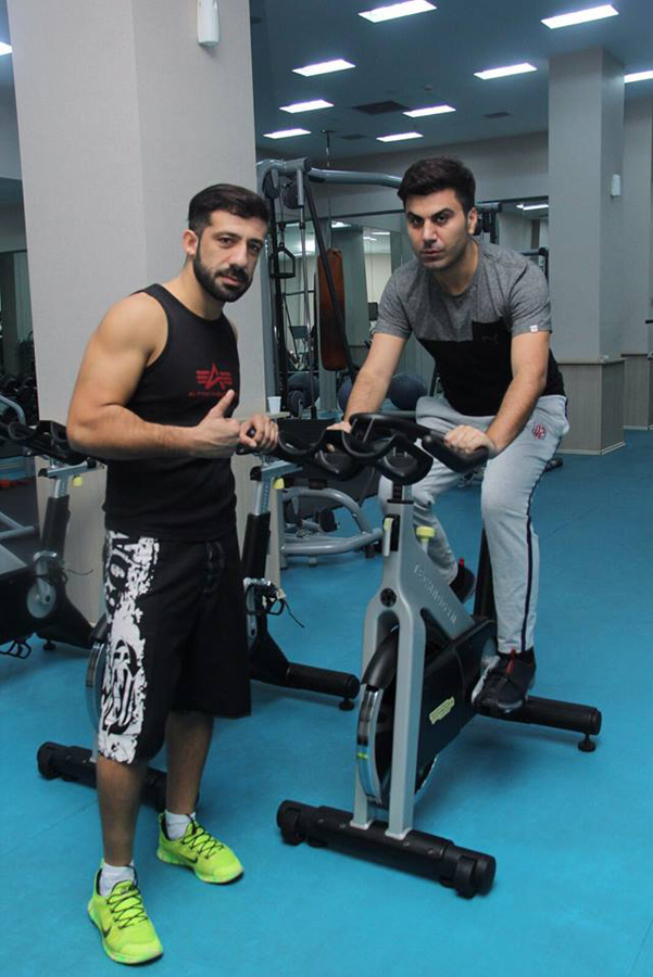 Певец Джейхун Алиев примет участие в чемпионате Азербайджана по боксу (ФОТО)