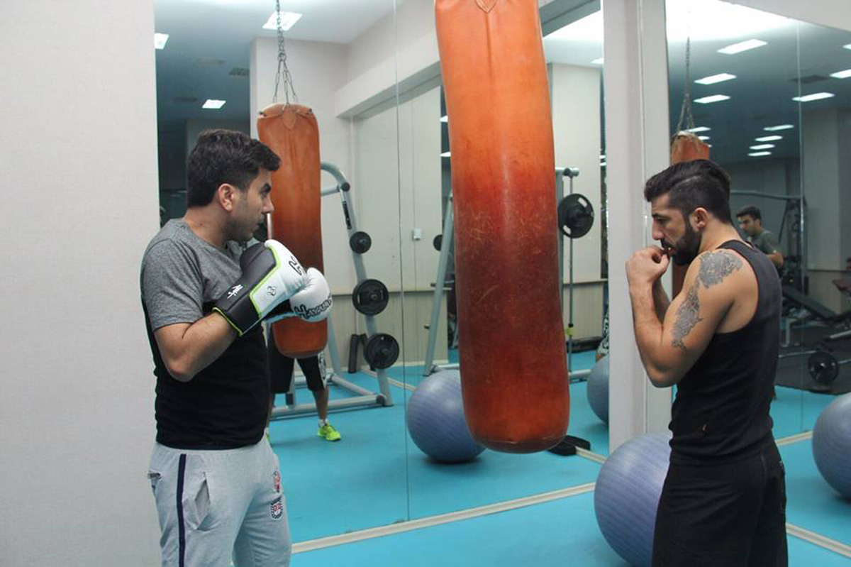 Певец Джейхун Алиев примет участие в чемпионате Азербайджана по боксу (ФОТО)