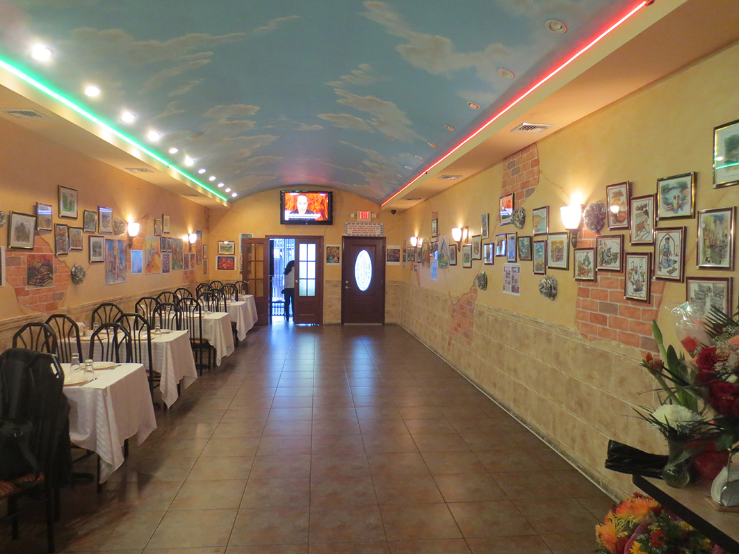 Азербайджанский художник возвел мост между Баку и Нью-Йорком (ФОТО)