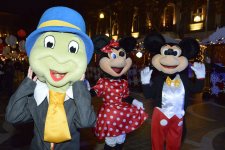 В Баку открылась новогодняя благотворительная ярмарка "Холодные руки - горячее сердце"  (ФОТО)