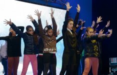 В Баку открылась новогодняя благотворительная ярмарка "Холодные руки - горячее сердце"  (ФОТО)