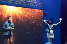 В Баку открылась новогодняя благотворительная ярмарка "Холодные руки - горячее сердце"  (ФОТО)