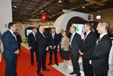 Президент Ильхам Алиев ознакомился с выставкой BakuTel-2015 (ФОТО)