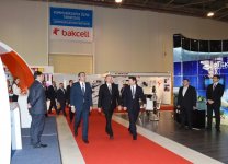 Президент Ильхам Алиев ознакомился с выставкой BakuTel-2015 (ФОТО)