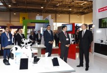 Президент Ильхам Алиев ознакомился с выставкой BakuTel-2015 (ФОТО)