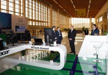 Президент Ильхам Алиев ознакомился с выставкой BakuTel-2015 (ФОТО)