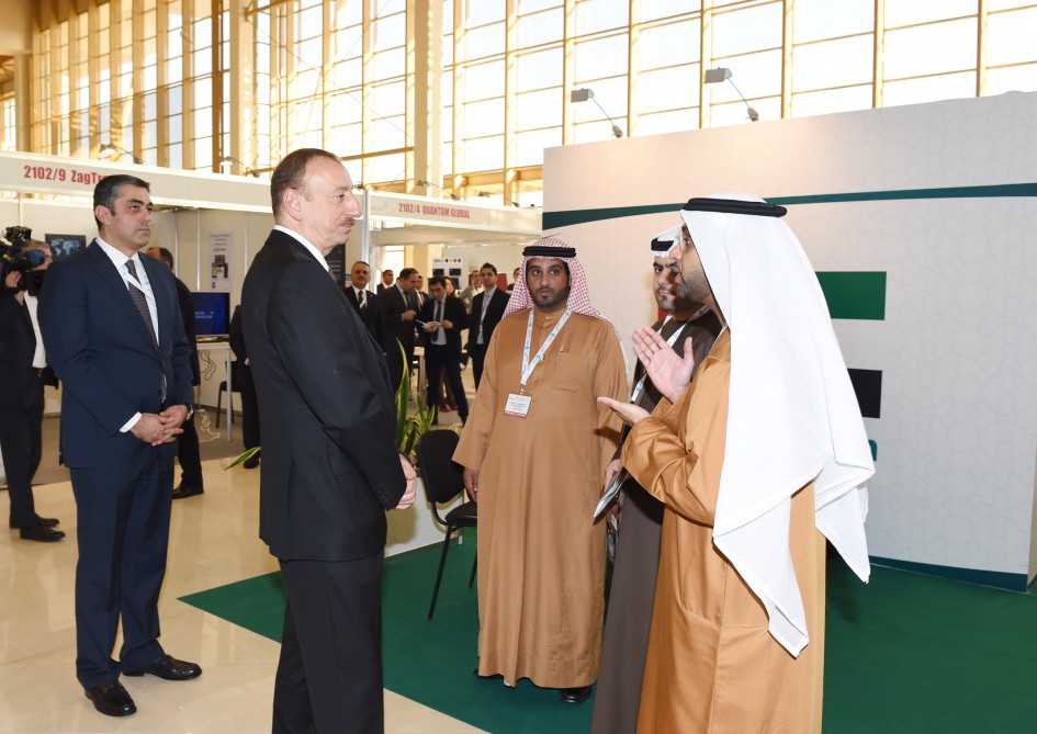 Президент Ильхам Алиев ознакомился с выставкой BakuTel-2015 (ФОТО)