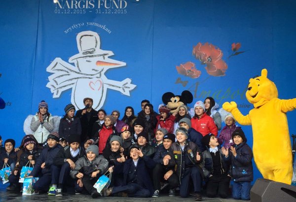 Новогодние подарки от аНгелов благотворительной ярмарки "Холодные руки - горячее сердце" (ВИДЕО)