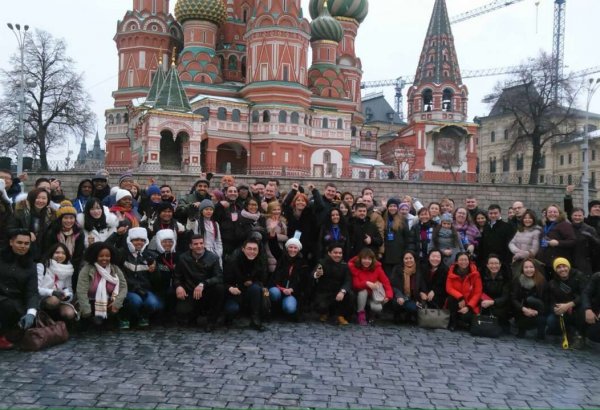 Азербайджанская художница рассказала о форуме в Москве (ВИДЕО, ФОТО)