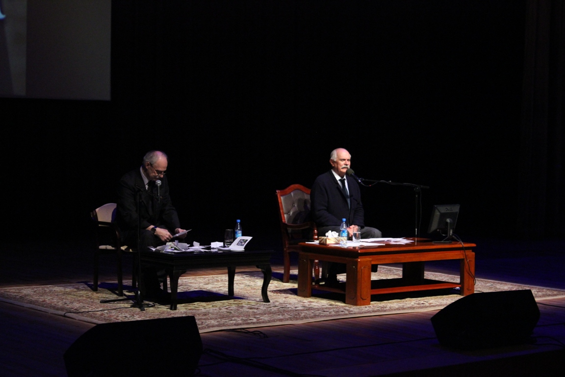 "Свой среди своих" - творческий вечер Никиты Михалкова в Баку (ФОТО)