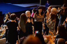 Великолепный концерт Олега Газманова в Баку: "Разрешаю пищать, визжать и топать ногами" (ФОТО)