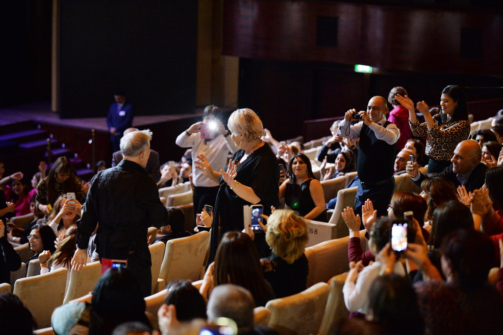 Великолепный концерт Олега Газманова в Баку: "Разрешаю пищать, визжать и топать ногами" (ФОТО)