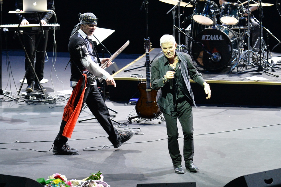 Великолепный концерт Олега Газманова в Баку: "Разрешаю пищать, визжать и топать ногами" (ФОТО)