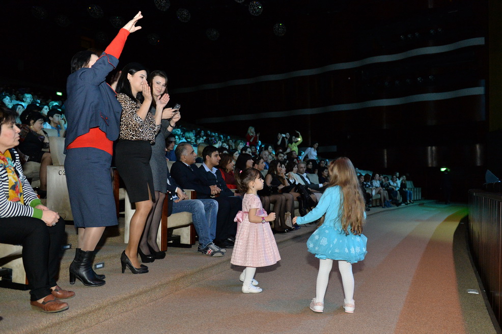 Великолепный концерт Олега Газманова в Баку: "Разрешаю пищать, визжать и топать ногами" (ФОТО)
