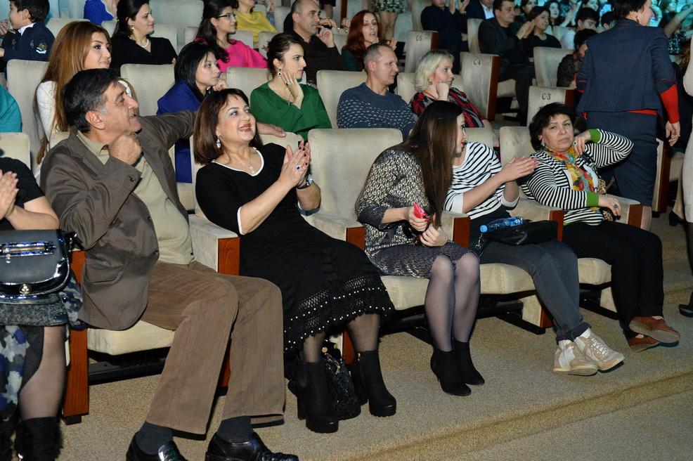 Великолепный концерт Олега Газманова в Баку: "Разрешаю пищать, визжать и топать ногами" (ФОТО)