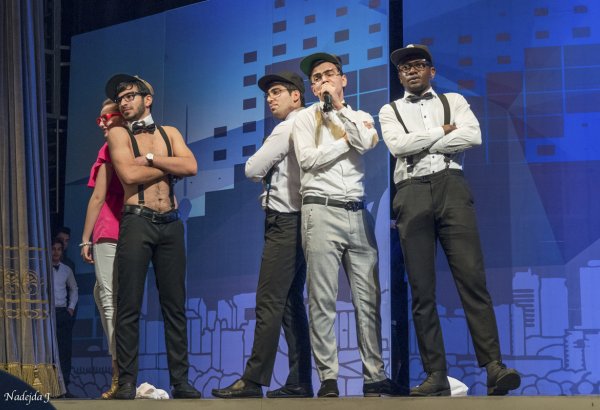 В Баку стартует школьный чемпионат КВН